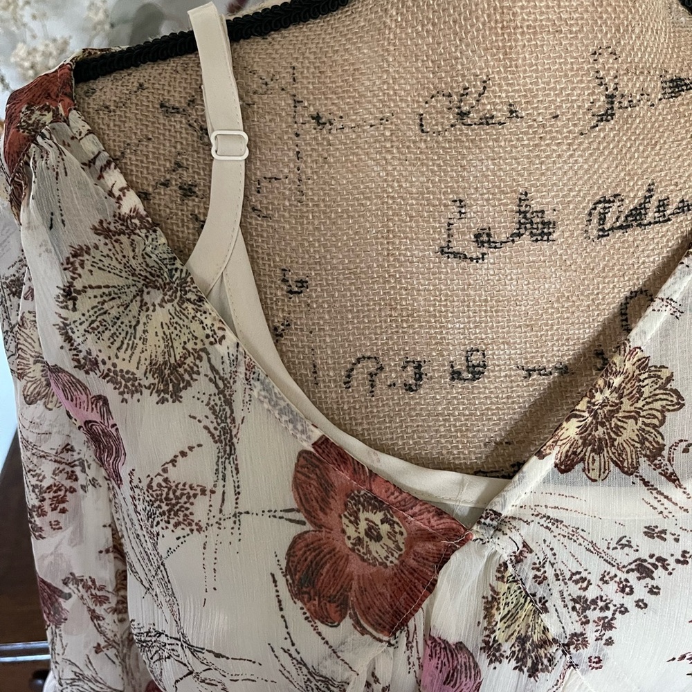 Mossimo Ladies Feminine and flowy dress - Picture 9 of 11